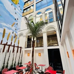 Divino & Figueres (Girona)